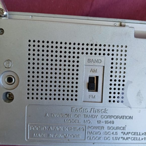 Vintage Radio Shack 12-1549 (Realistic) Chronomatic-242 Radio, Clock & Alarm - Picture 11 of 11